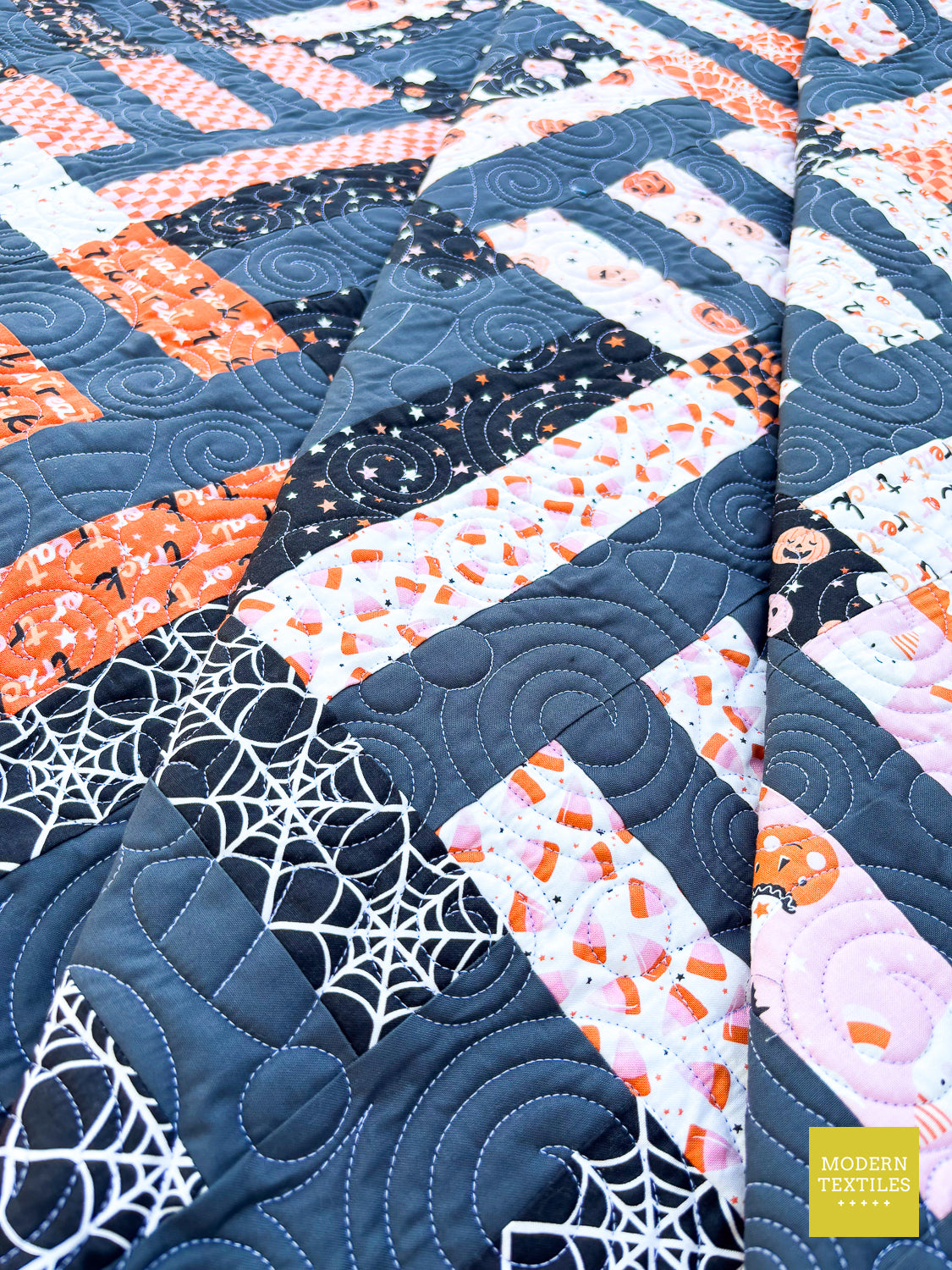Cake Weave - Throw Quilt
