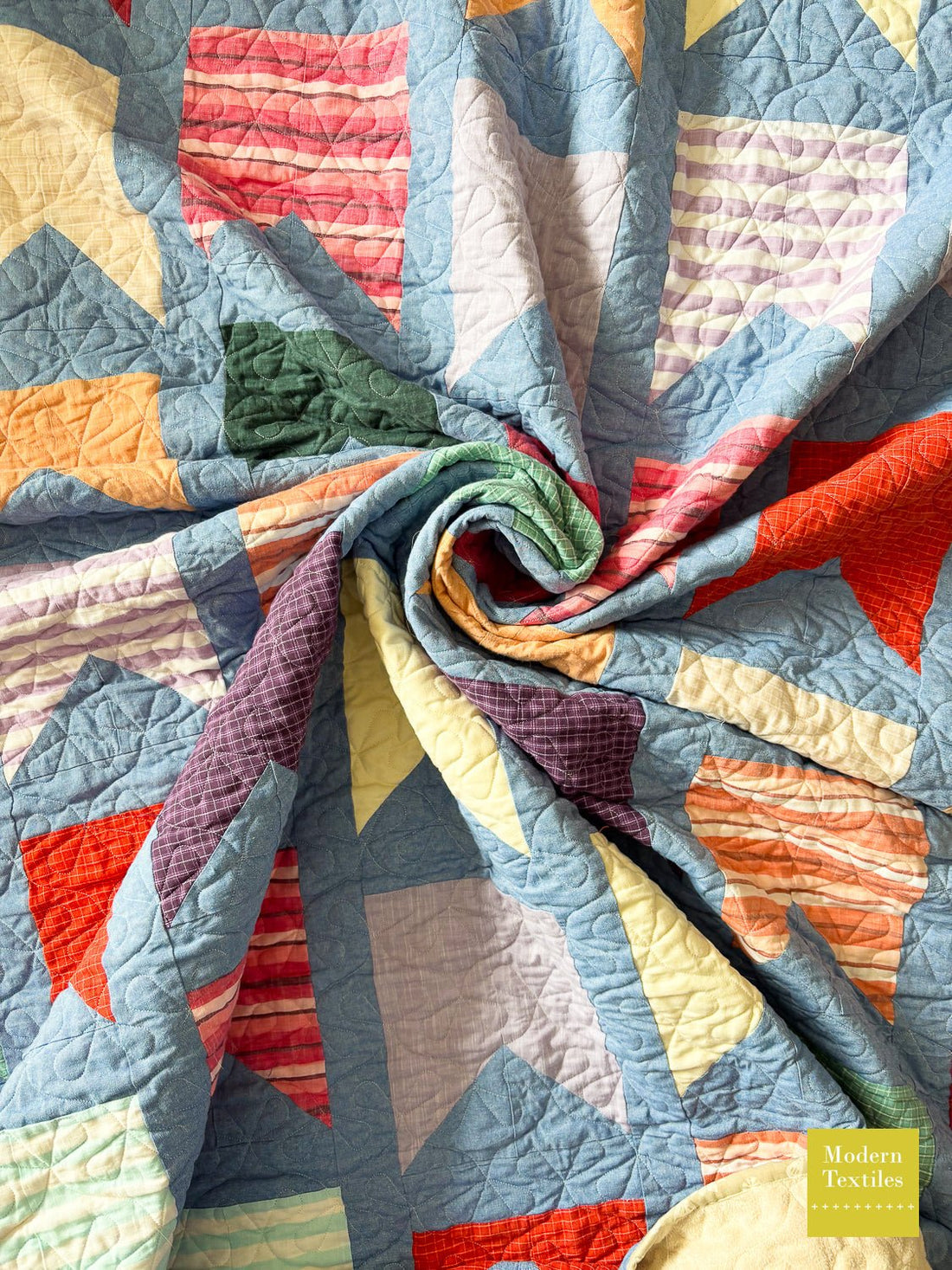 Twist Tie Pantograph: A Fun and Cozy Bookmarks Quilt