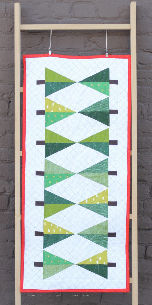 O' Christmas Tree Table Runner – A Festive Holiday Sewing Project!