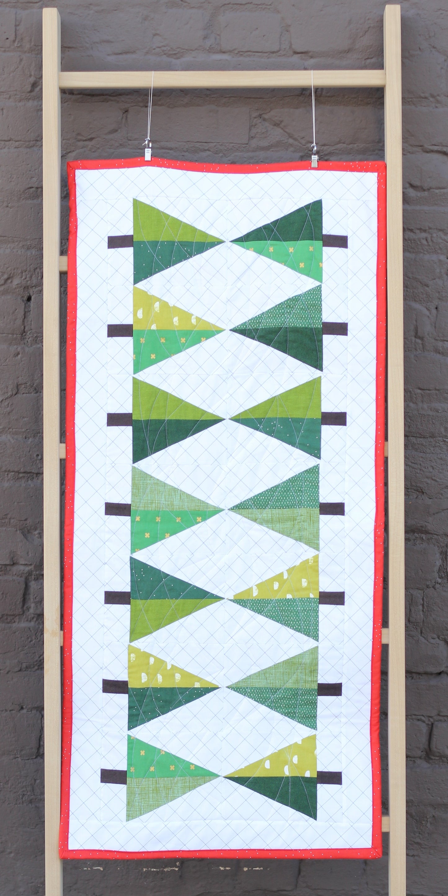 'O Christmas Tree' Table Runner Paper Pattern