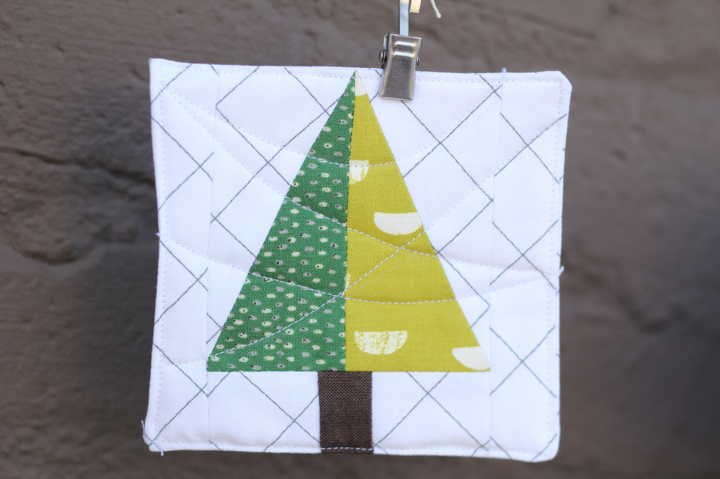 'O Christmas Tree' Table Runner Paper Pattern